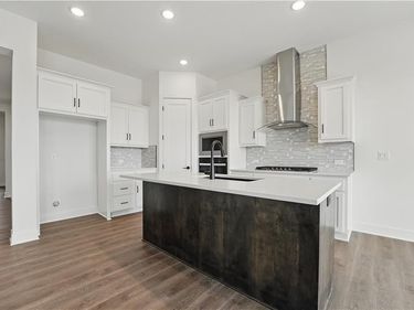 1710 NW 105th Street, Kansas City, MO 64155