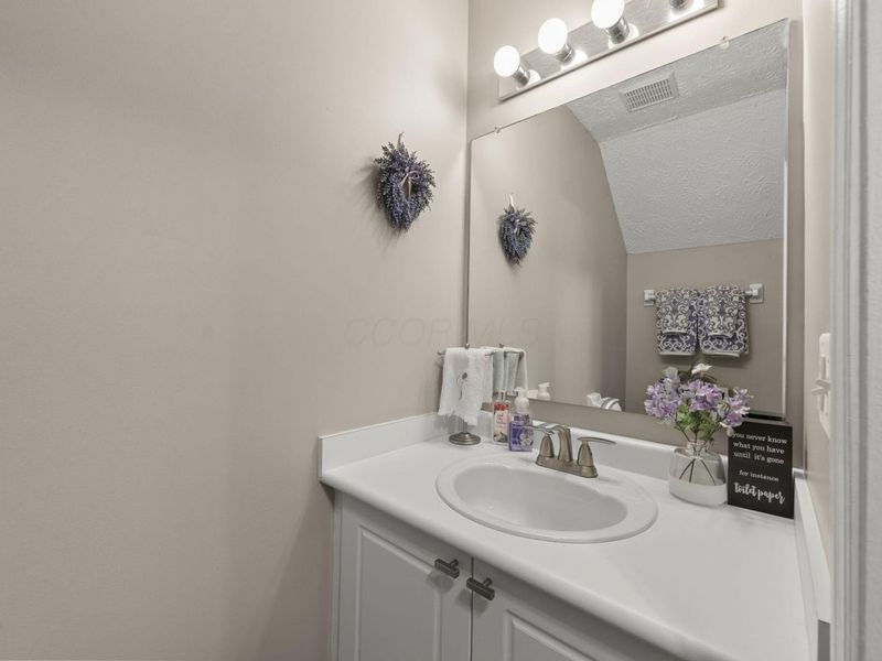 6682 Lagrange Drive, Unit 48B, Canal Winchester, OH 43110 Photo 10