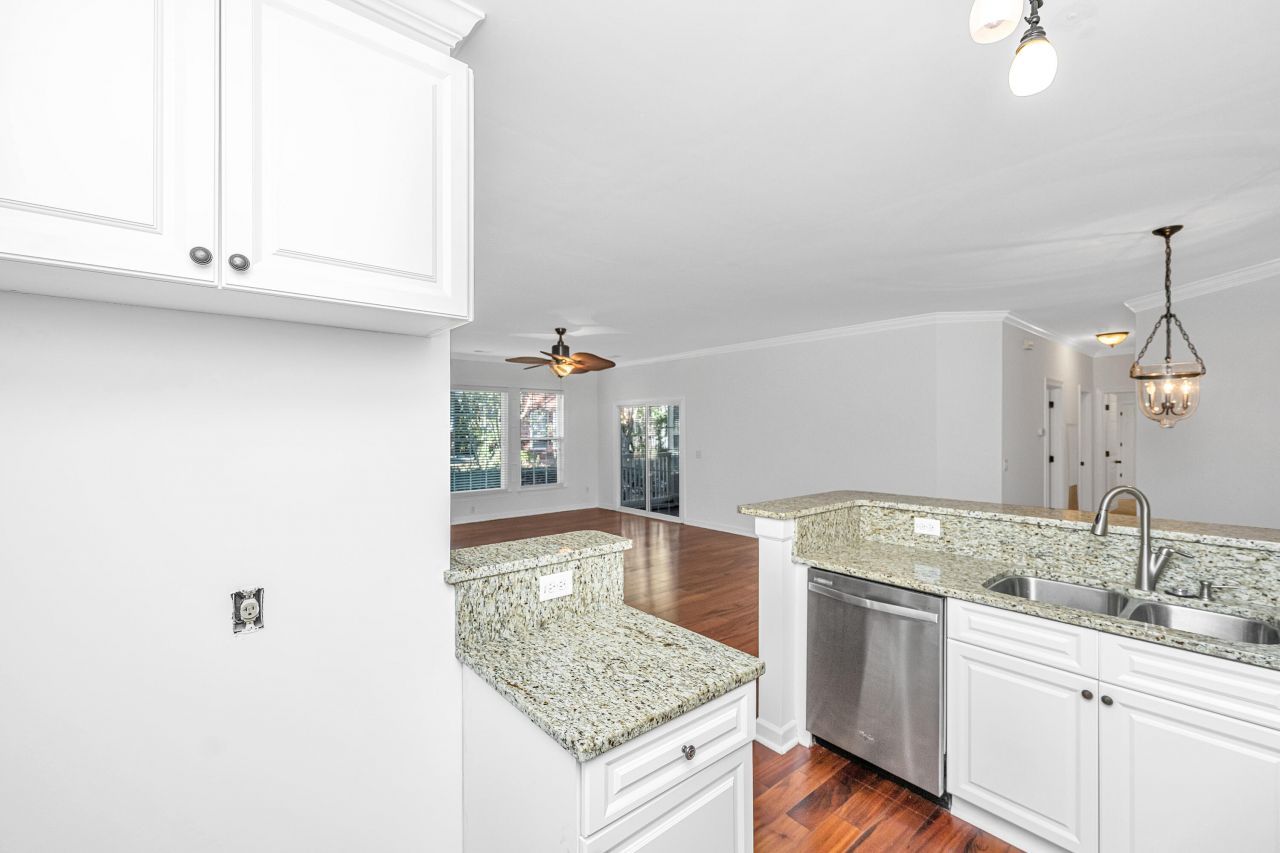 1476 Belcourt Lane Photo 11