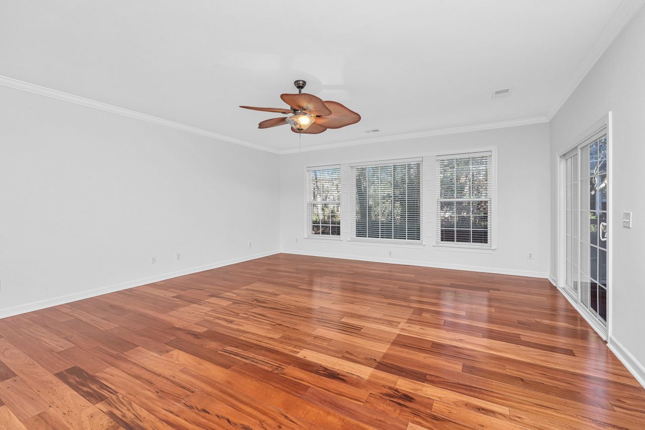 1476 Belcourt Lane Photo 6