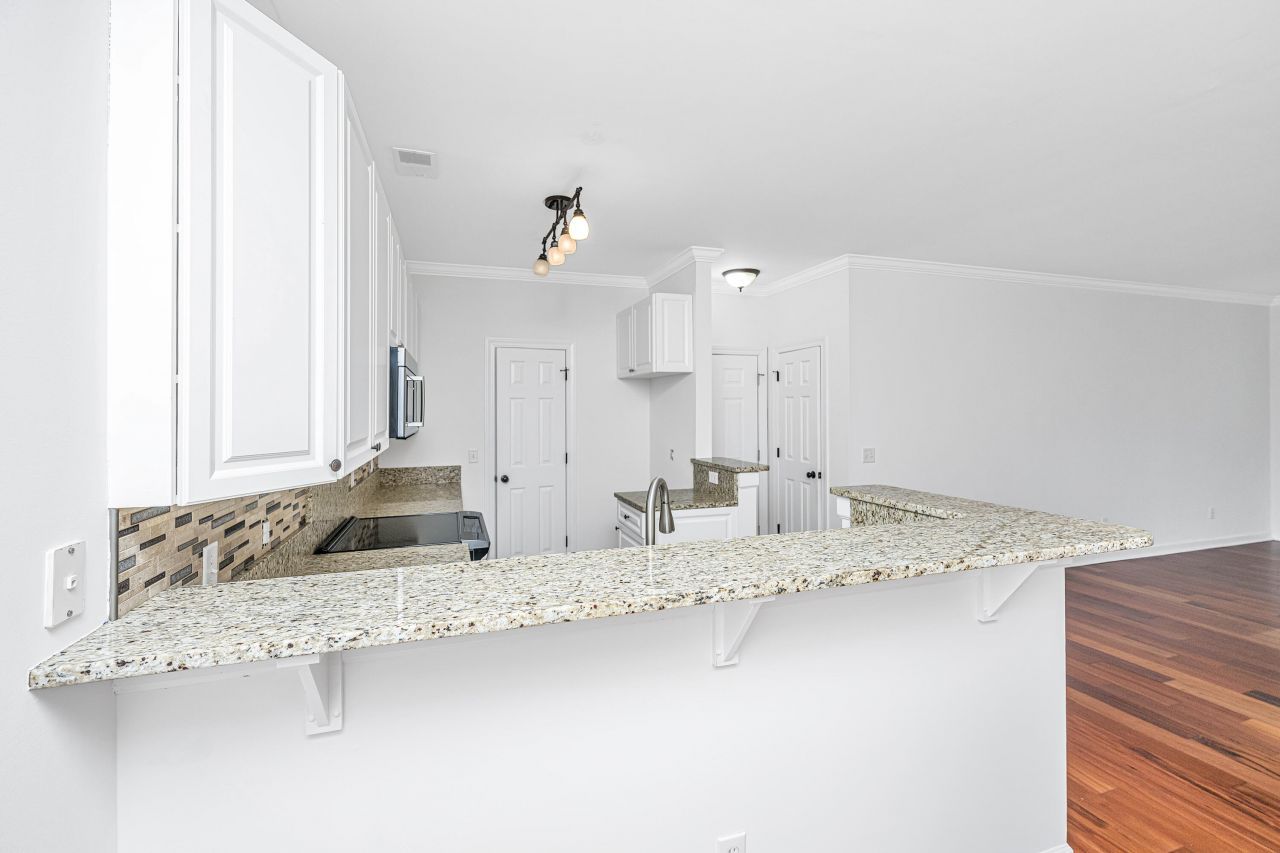 1476 Belcourt Lane Photo 8