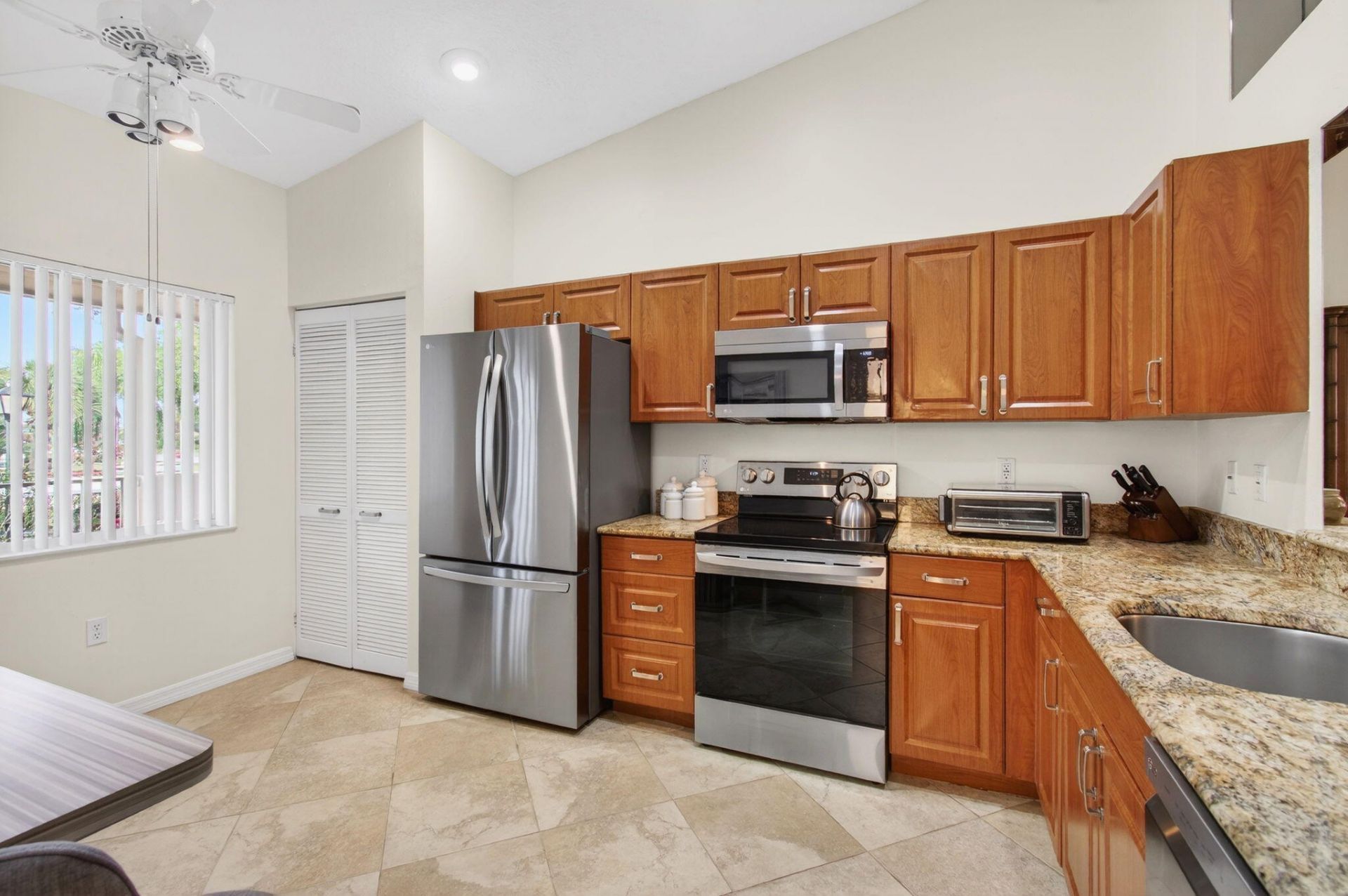 5876 Regal Glen Drive, Unit 203, Boynton Beach, FL 33437 Photo
