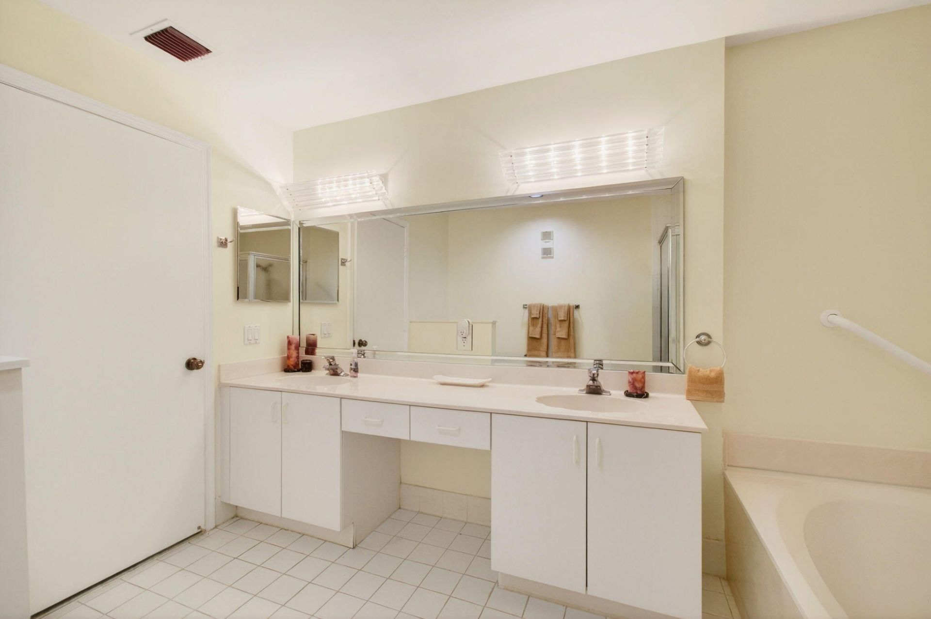 5876 Regal Glen Drive, Unit 203, Boynton Beach, FL 33437 Photo