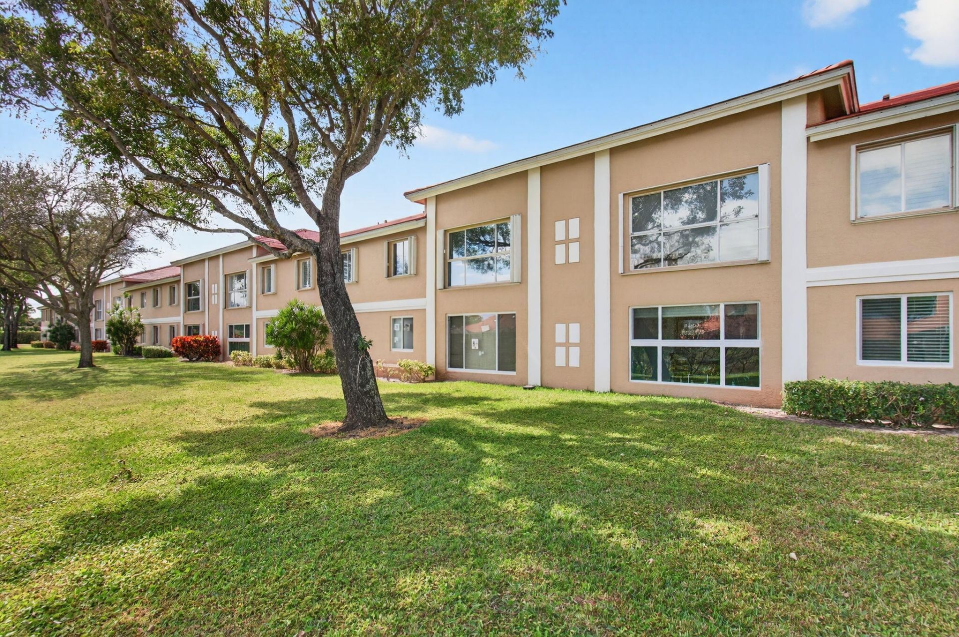 5876 Regal Glen Drive, Unit 203, Boynton Beach, FL 33437 Photo
