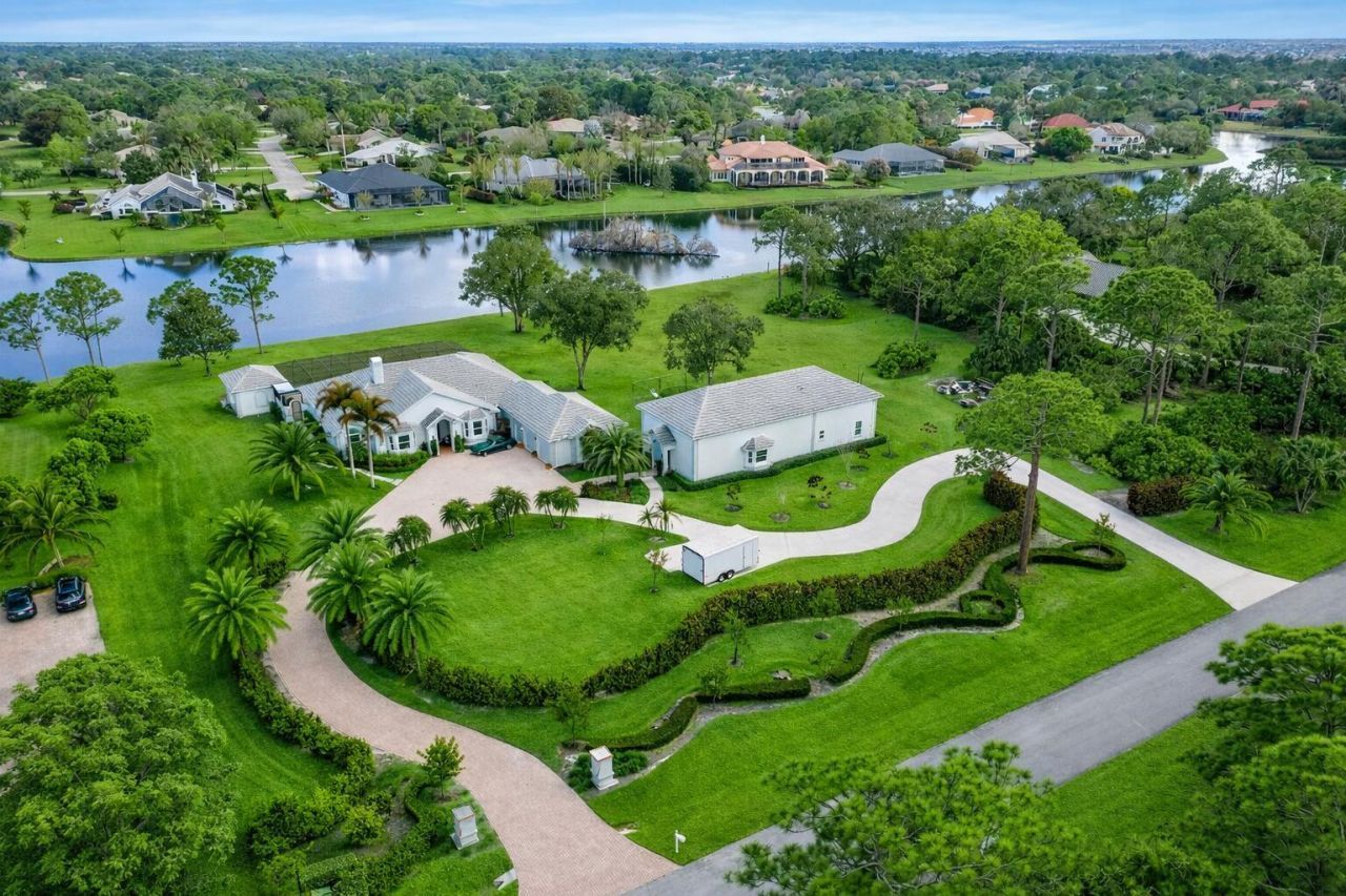 7833 Sabal Lake Drive, Port Saint Lucie, FL 34986 Photo