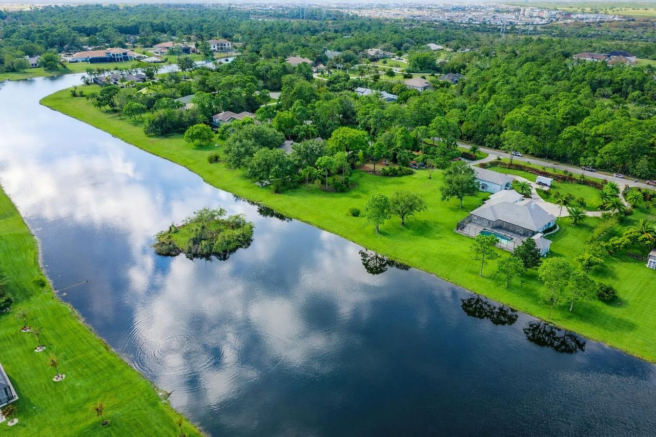 7833 Sabal Lake Drive, Port Saint Lucie, FL 34986 Photo