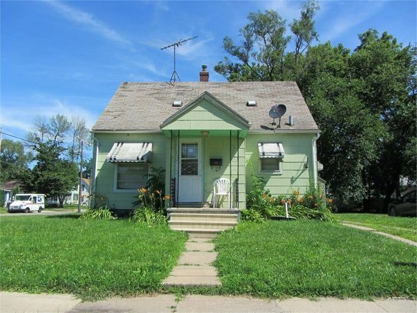 101 Ricker St , Waterloo, IA 50703