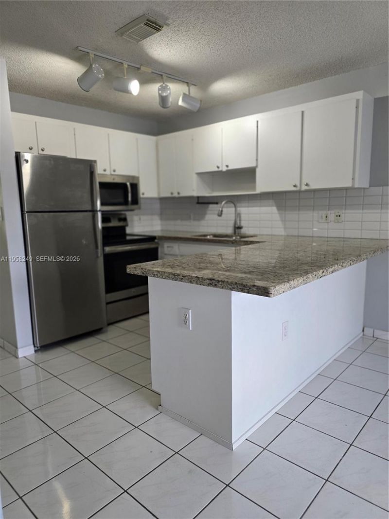 13889 SW 64th St, Miami, FL 33183 Photo