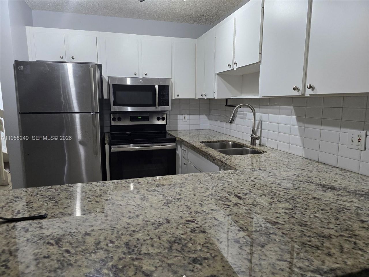 13889 SW 64th St, Miami, FL 33183 Photo