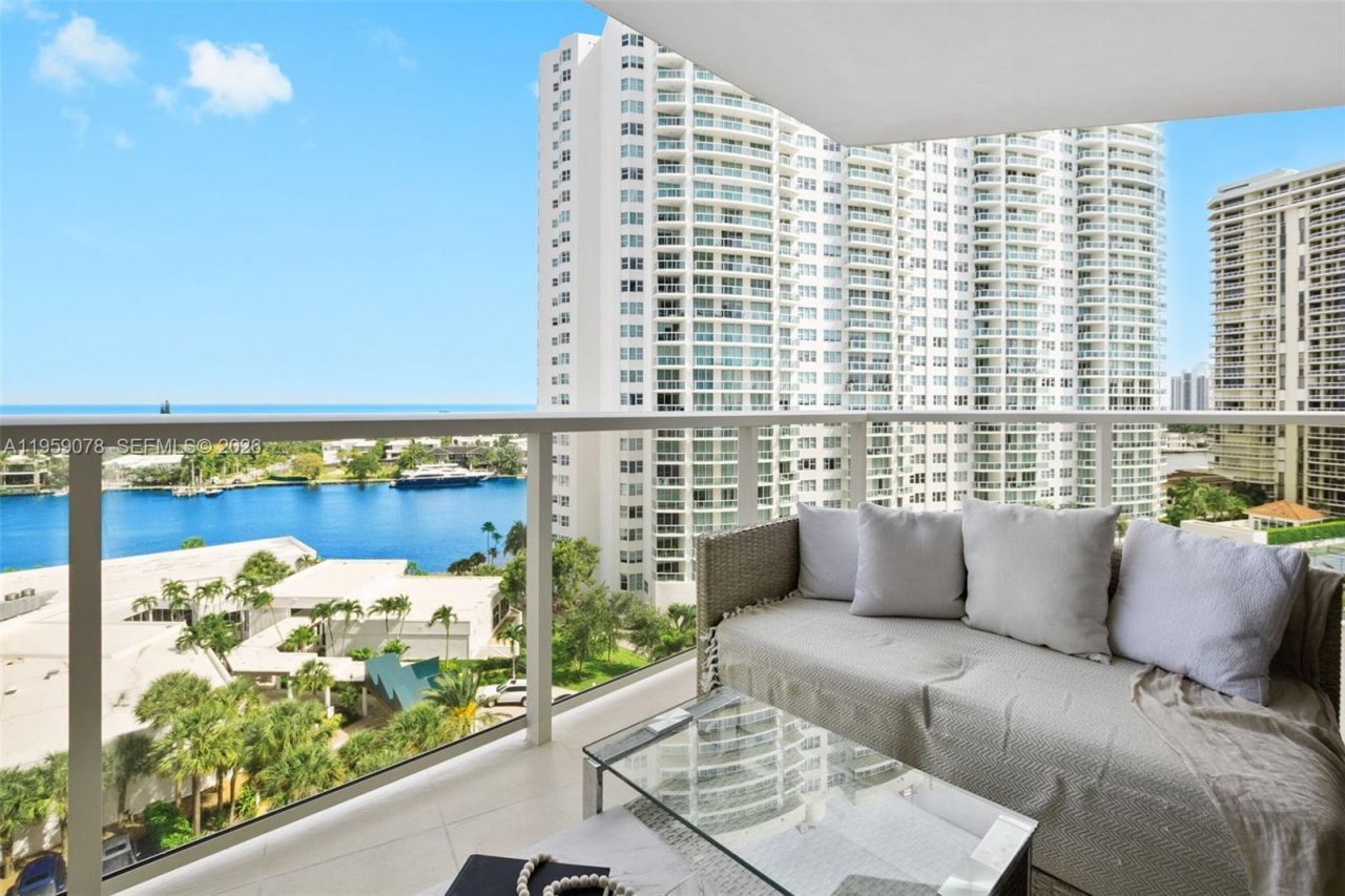 20281 E Country Club Dr , Unit 808, Aventura, FL 33180 Photo
