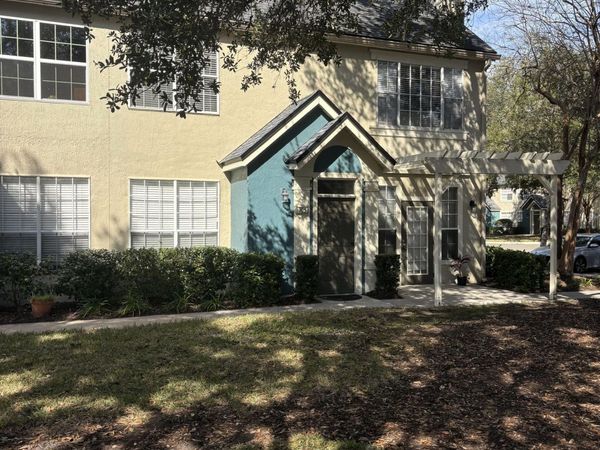 13700 RICHMOND PARK Drive N, Unit 305, Jacksonville, FL 32224