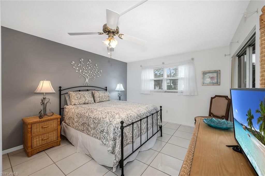 200 Valley Stream Dr, Unit 3B, Naples, FL 34113 Photo
