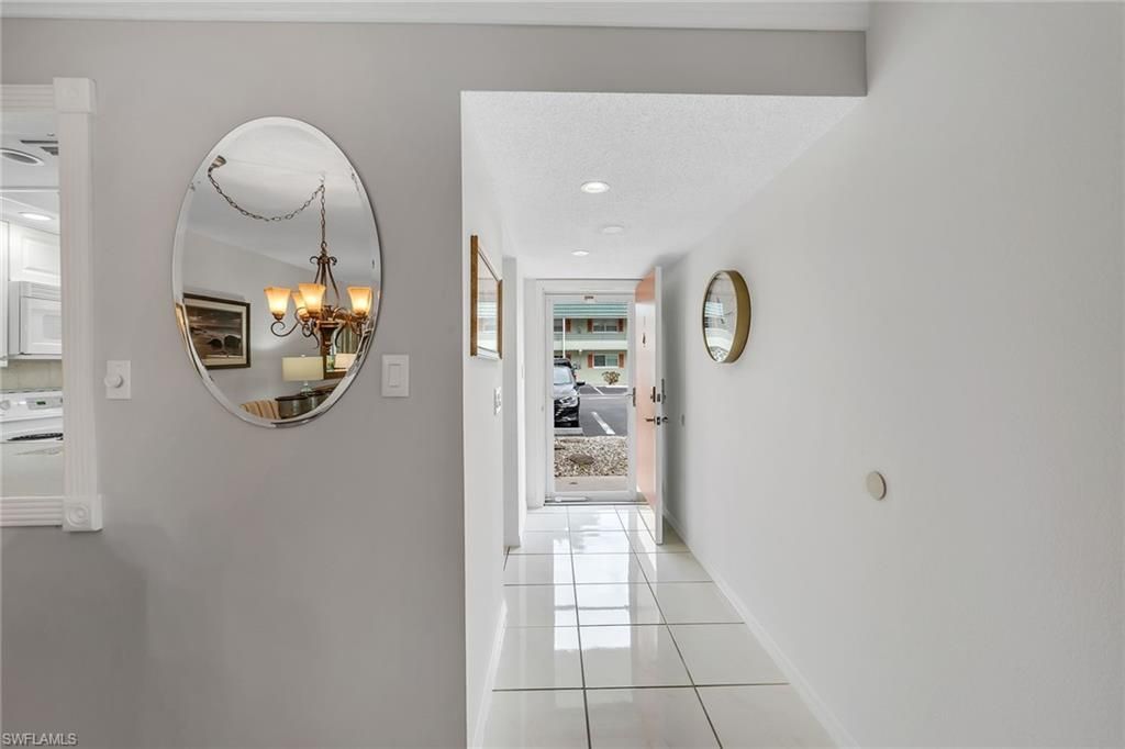200 Valley Stream Dr, Unit 3B, Naples, FL 34113 Photo