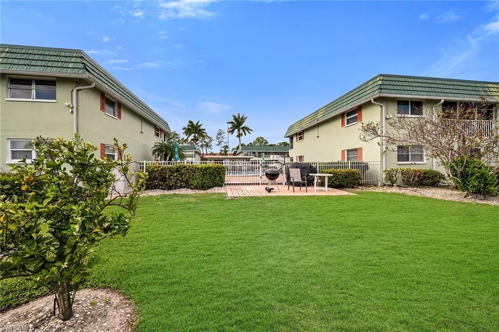 200 Valley Stream Dr, Unit 3B, Naples, FL 34113 Photo