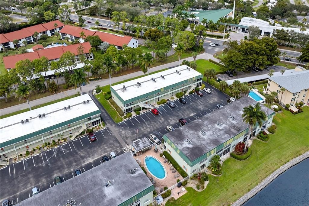 200 Valley Stream Dr, Unit 3B, Naples, FL 34113 Photo