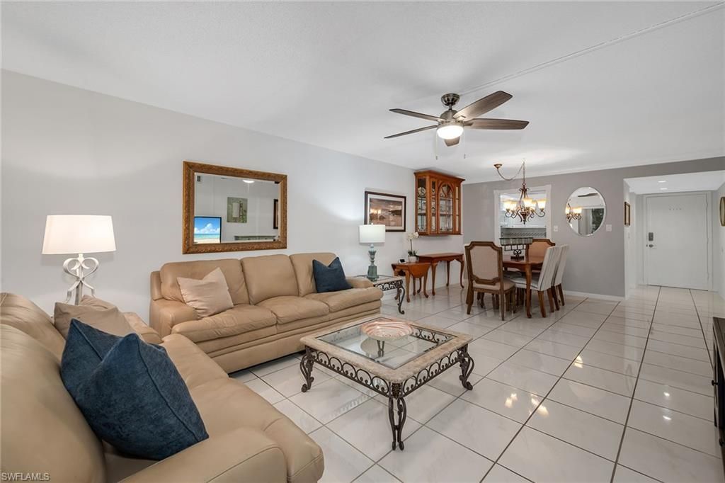 200 Valley Stream Dr, Unit 3B, Naples, FL 34113 Photo