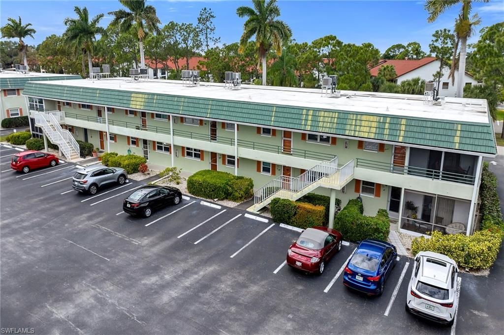 200 Valley Stream Dr, Unit 3B, Naples, FL 34113 Photo