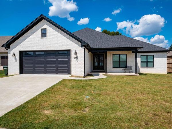 2342 Holly Hill Drive, Conway, AR 72034