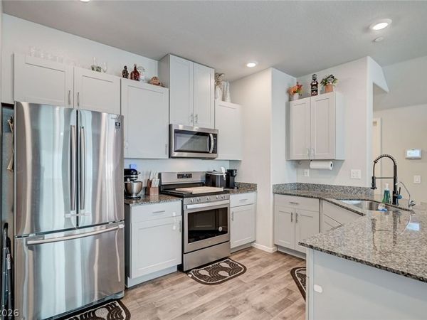 4635 Ridgeley Avenue, Unit 102, North Las Vegas, NV 89084