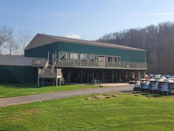 144 Bel Meadows, Mount Clare, WV 26408