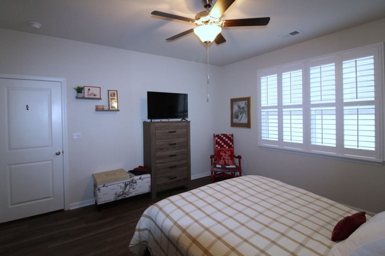 1061 Sennema Circle Photo 12