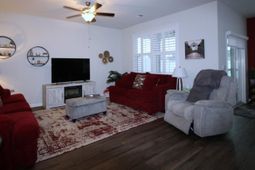 1061 Sennema Circle photo 4