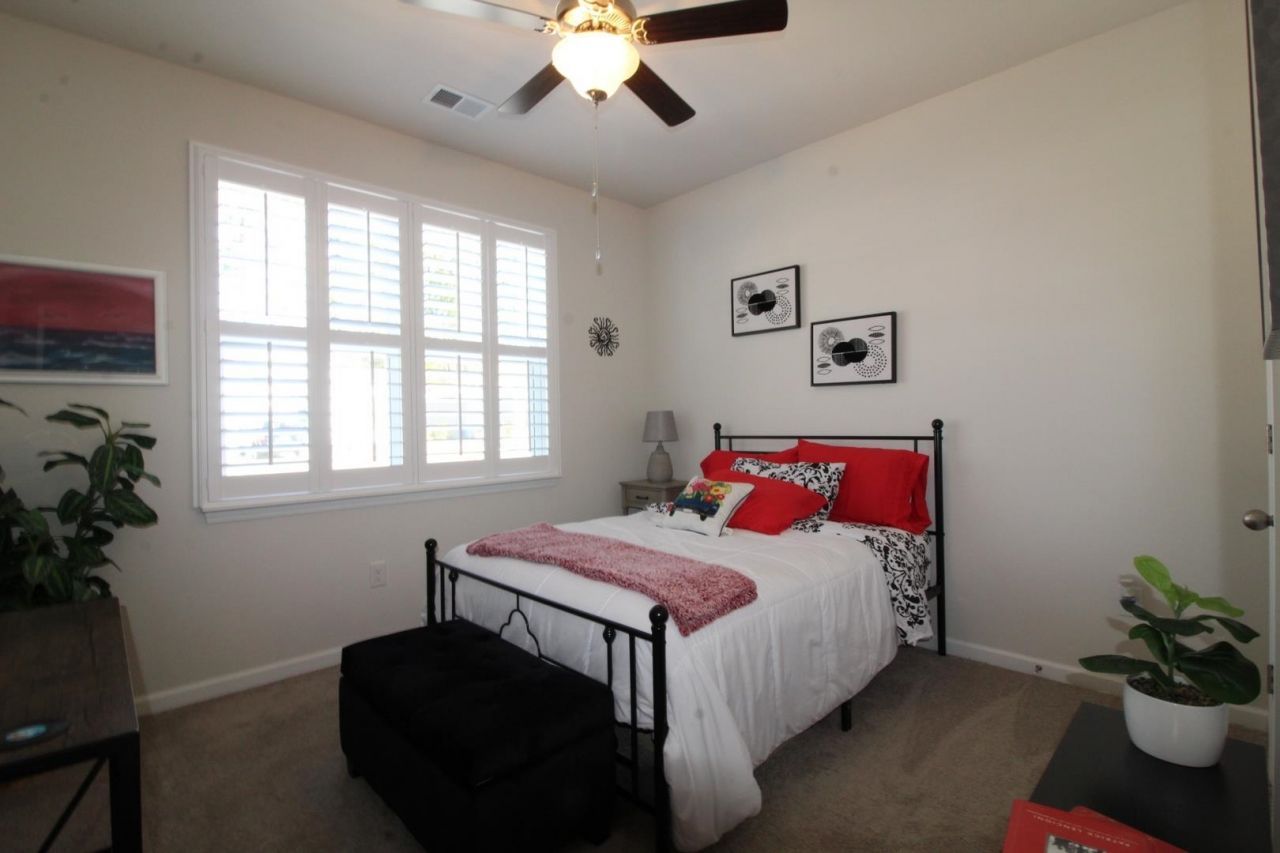 1061 Sennema Circle Photo 20