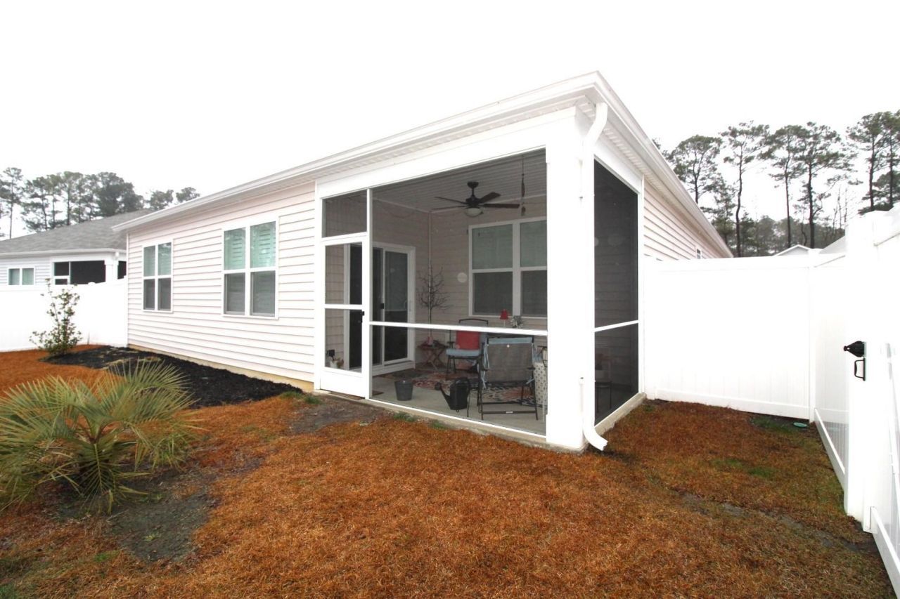 1061 Sennema Circle Photo 25