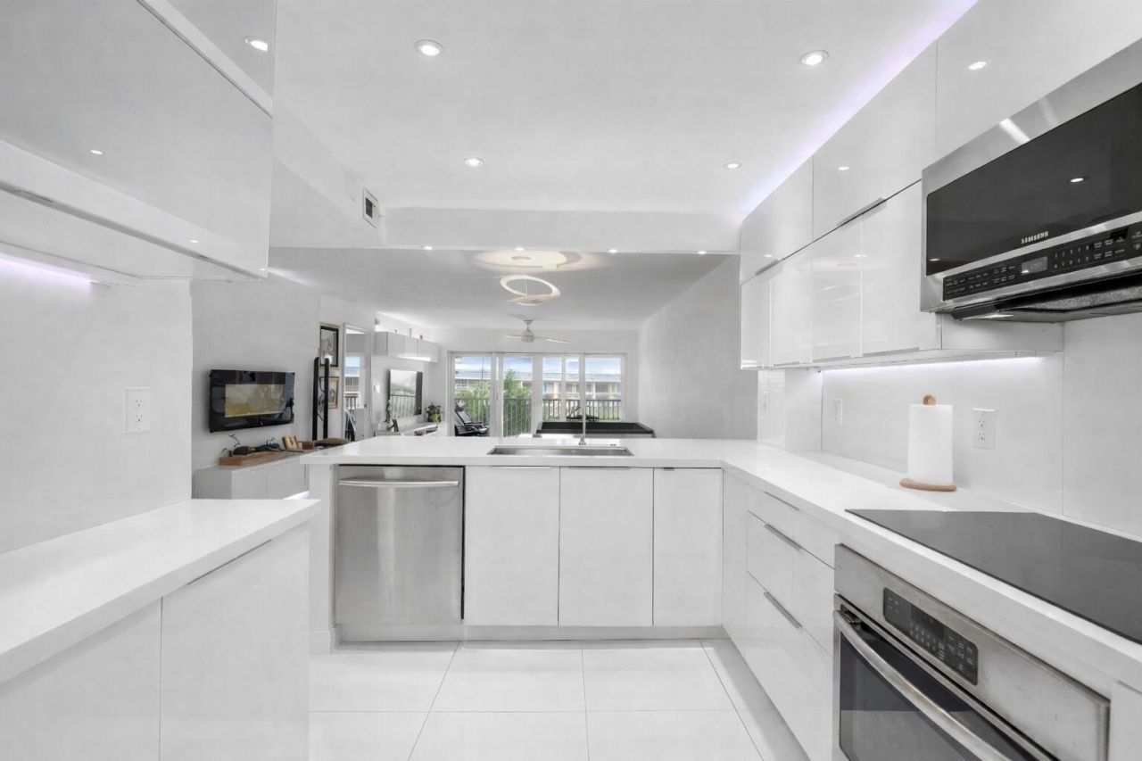 1523 E Hillsboro Boulevard, Unit 634, Deerfield Beach, FL 33441 Photo