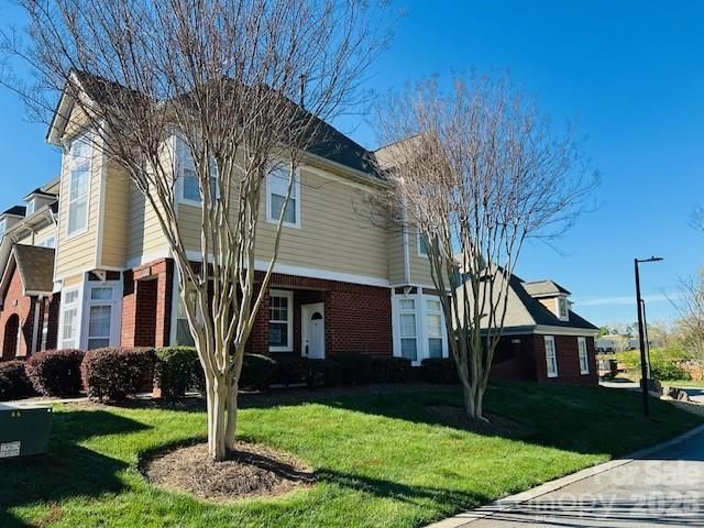 1001 Central Park Circle, Davidson, NC 28036 Main Photo