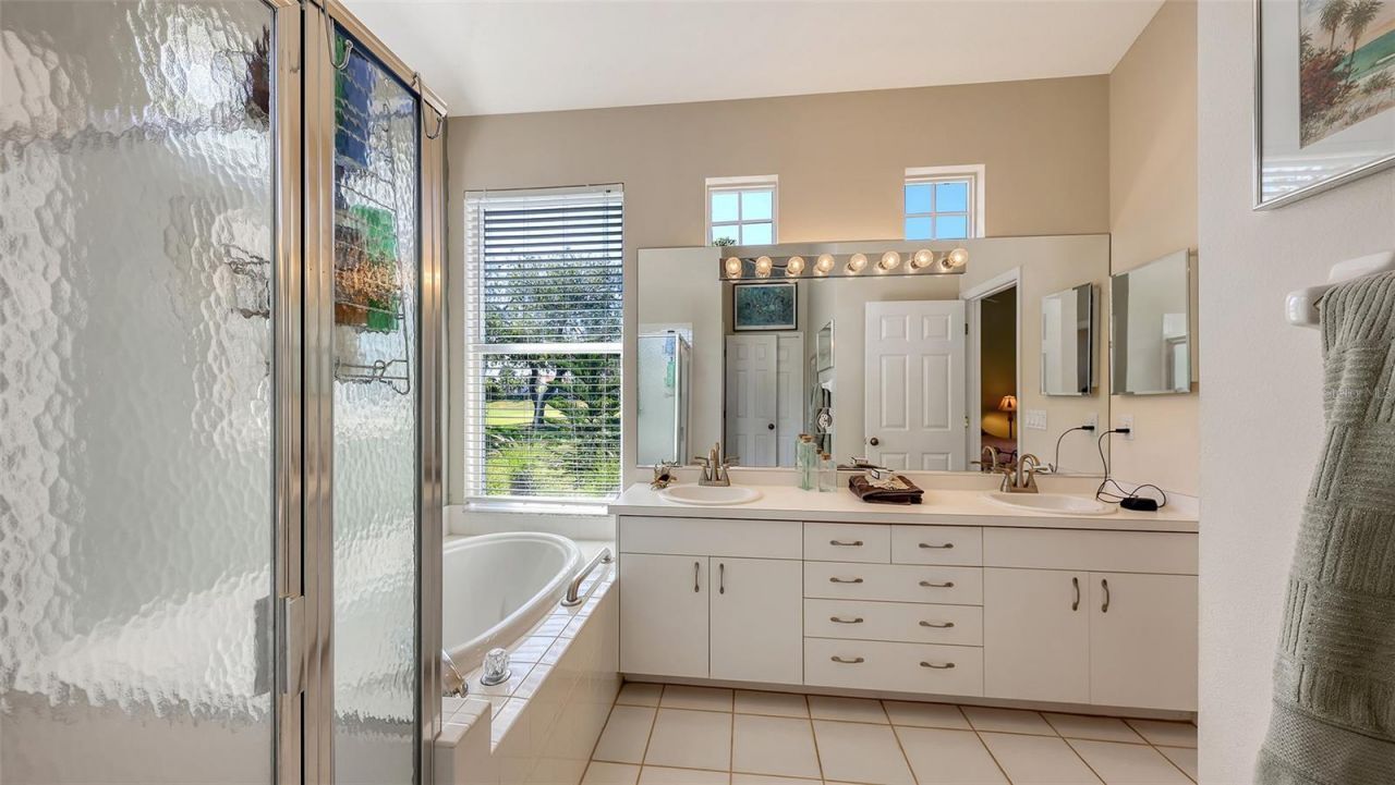 4062 Caddie Drive E, Bradenton, FL 34203 Photo