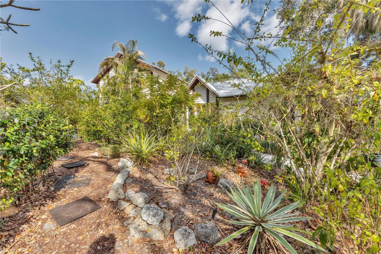 1035 Sirus Trail, Sarasota, FL 34232 Photo