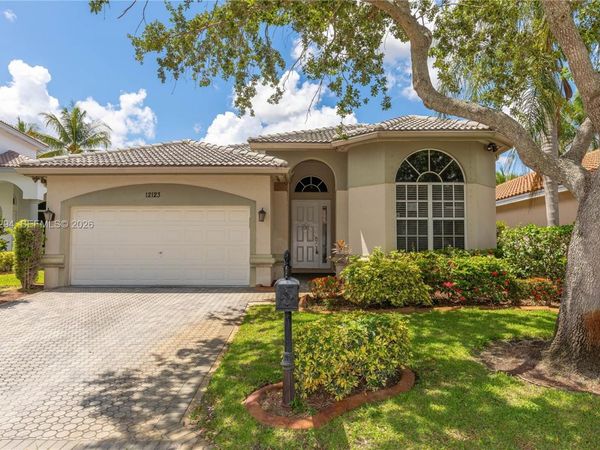 12123 NW 15th Ct, Coral Springs, FL 33071