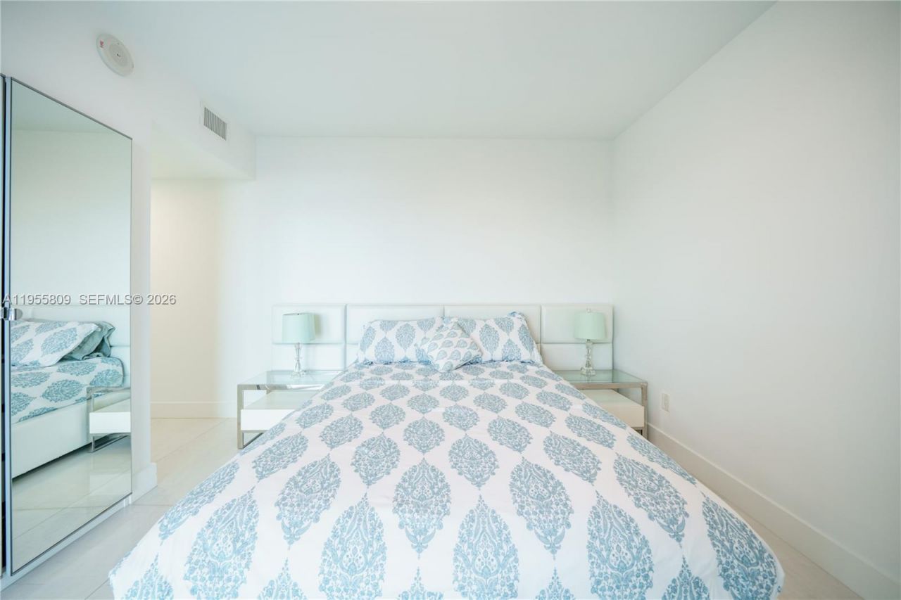 400 Sunny Isles Blvd , Unit 1704, Sunny Isles Beach, FL 33160 Photo