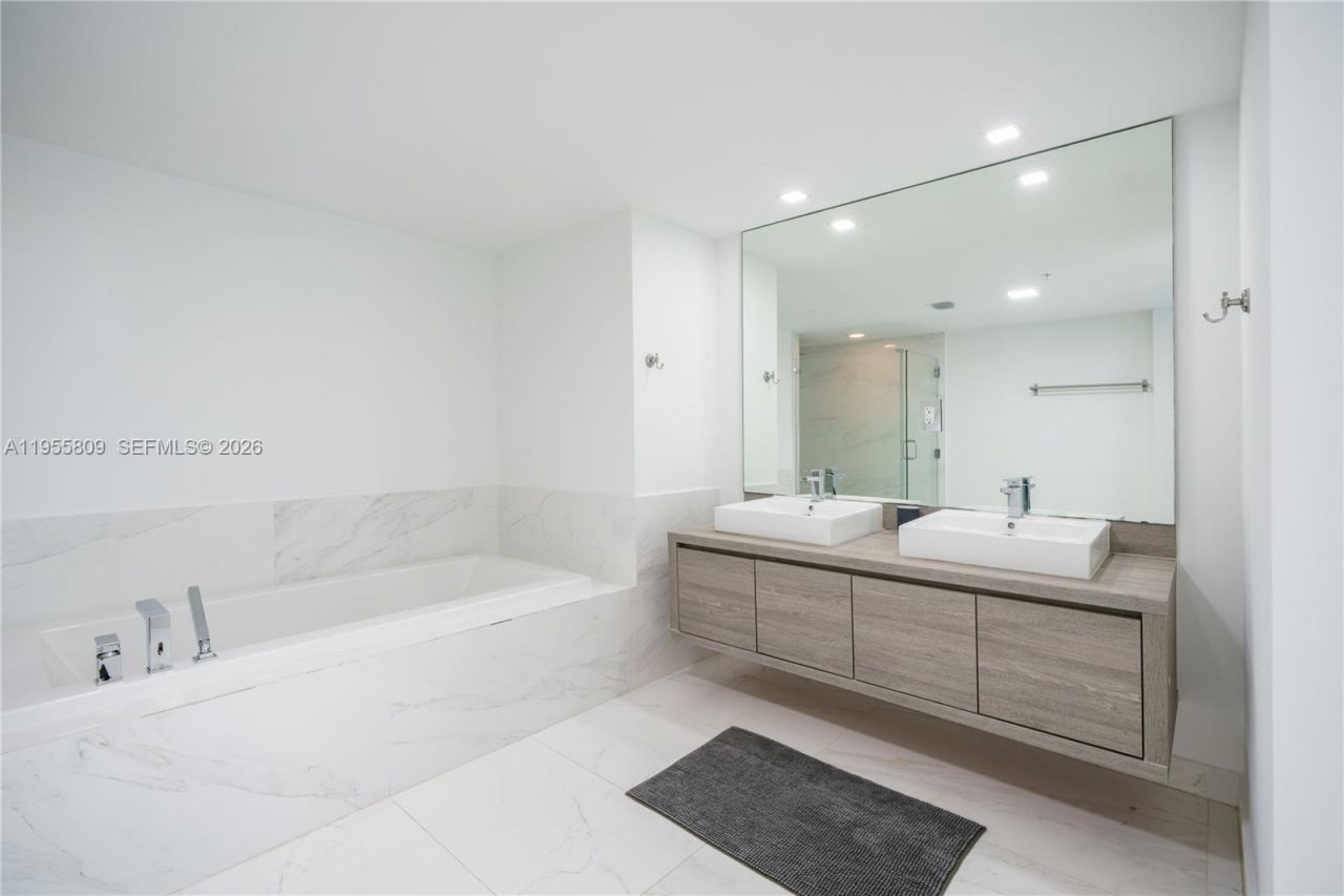 400 Sunny Isles Blvd , Unit 1704, Sunny Isles Beach, FL 33160 Photo