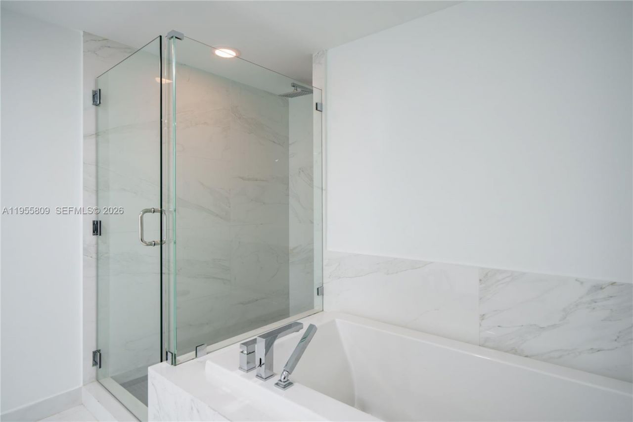 400 Sunny Isles Blvd , Unit 1704, Sunny Isles Beach, FL 33160 Photo