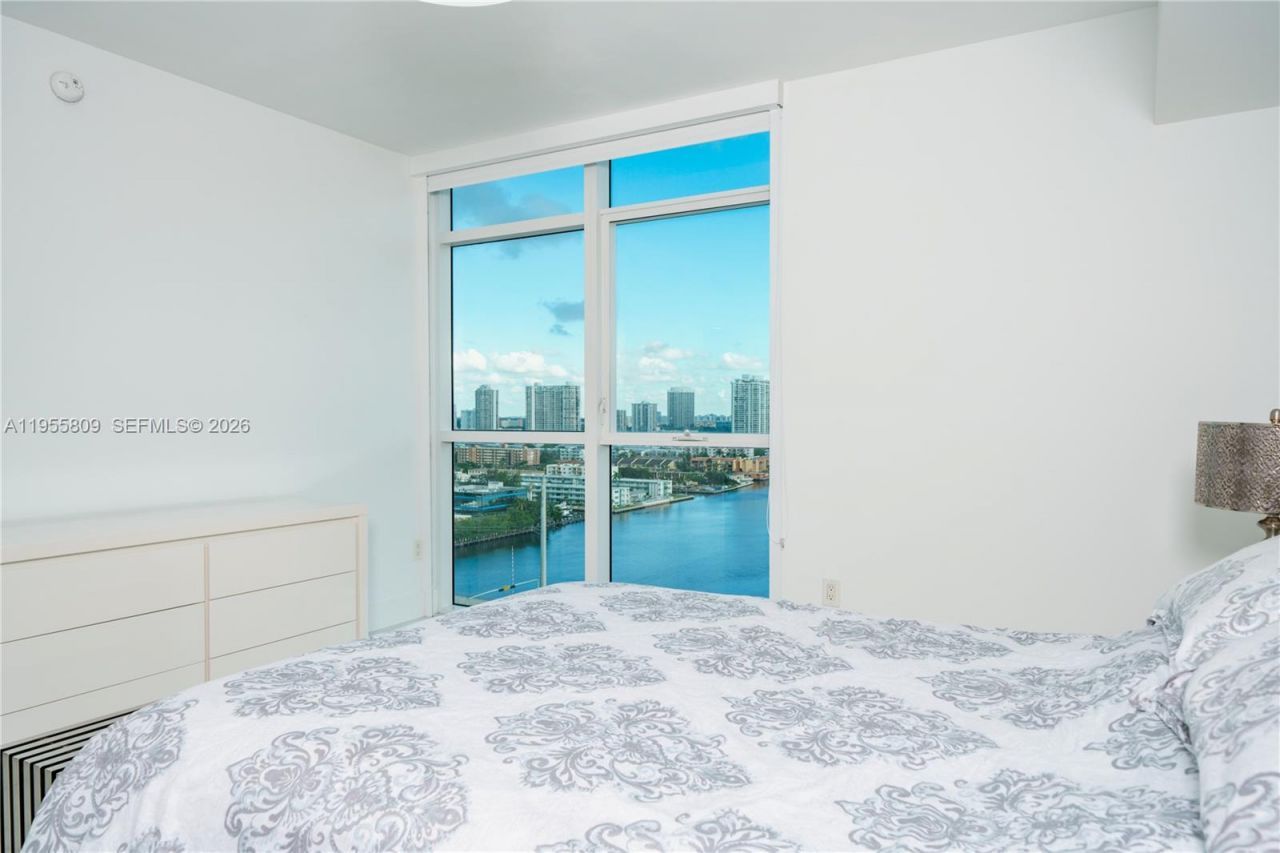 400 Sunny Isles Blvd , Unit 1704, Sunny Isles Beach, FL 33160 Photo