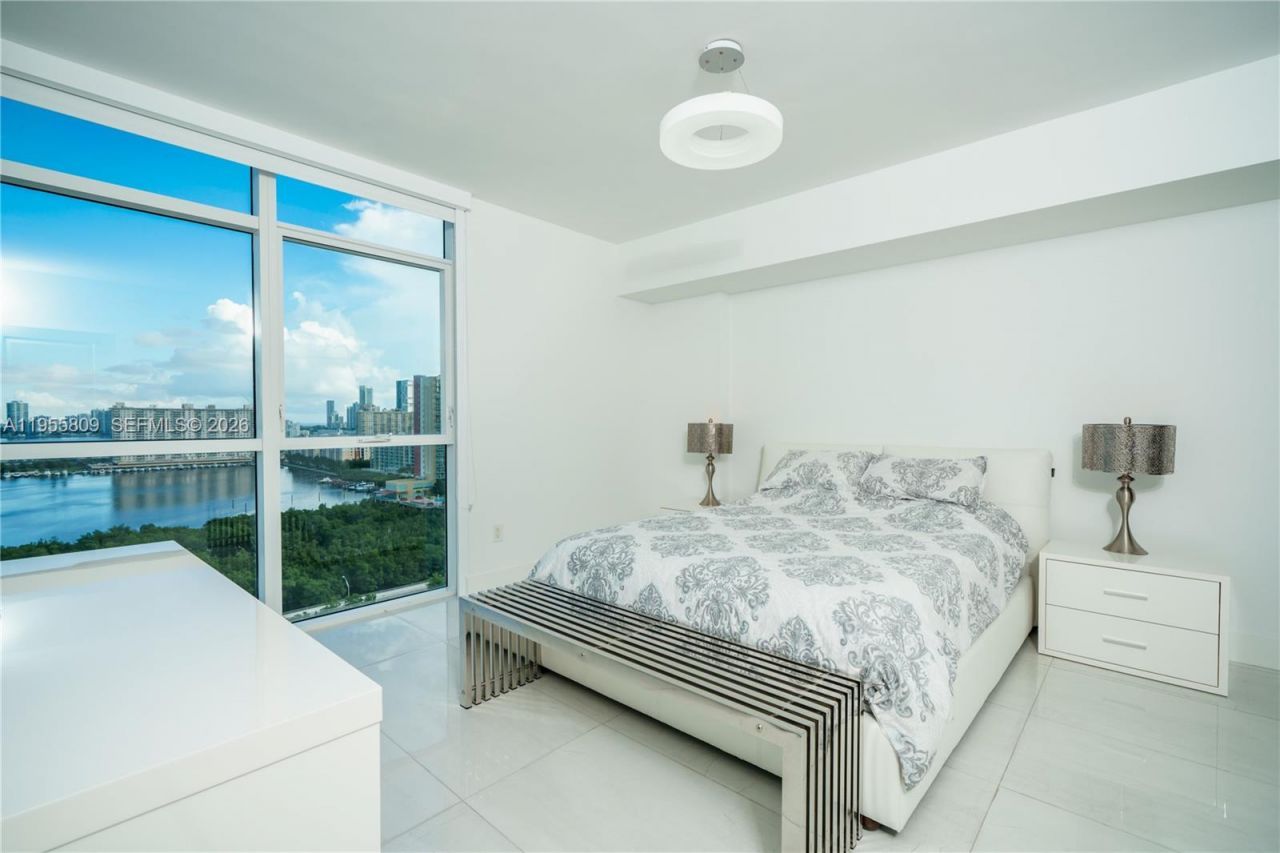 400 Sunny Isles Blvd , Unit 1704, Sunny Isles Beach, FL 33160 Photo