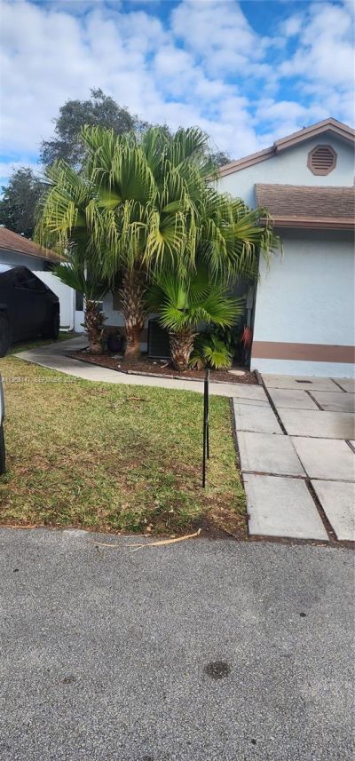 11021 SW 13th St , Pembroke Pines, FL 33025 Photo