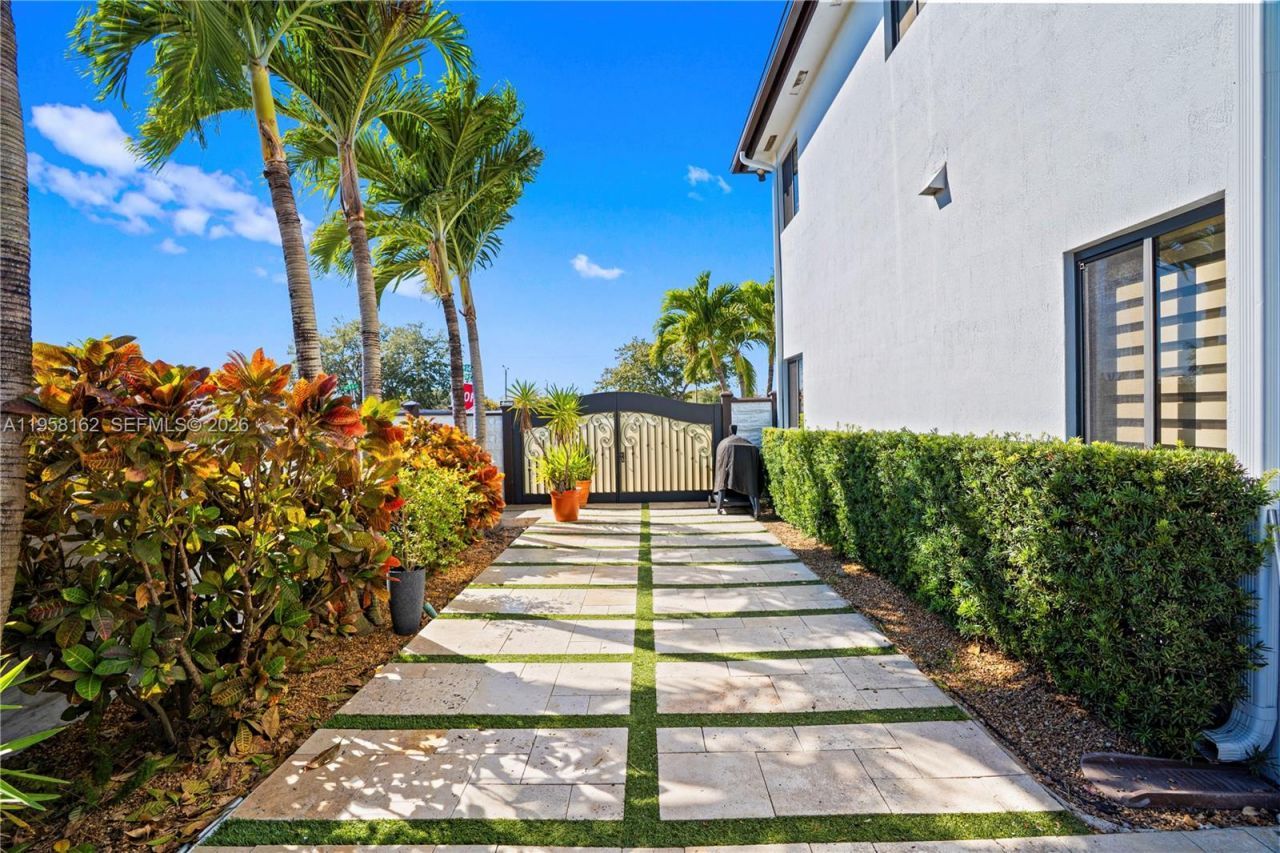 3281 SW 145th Ave, Miami, FL 33175 Photo