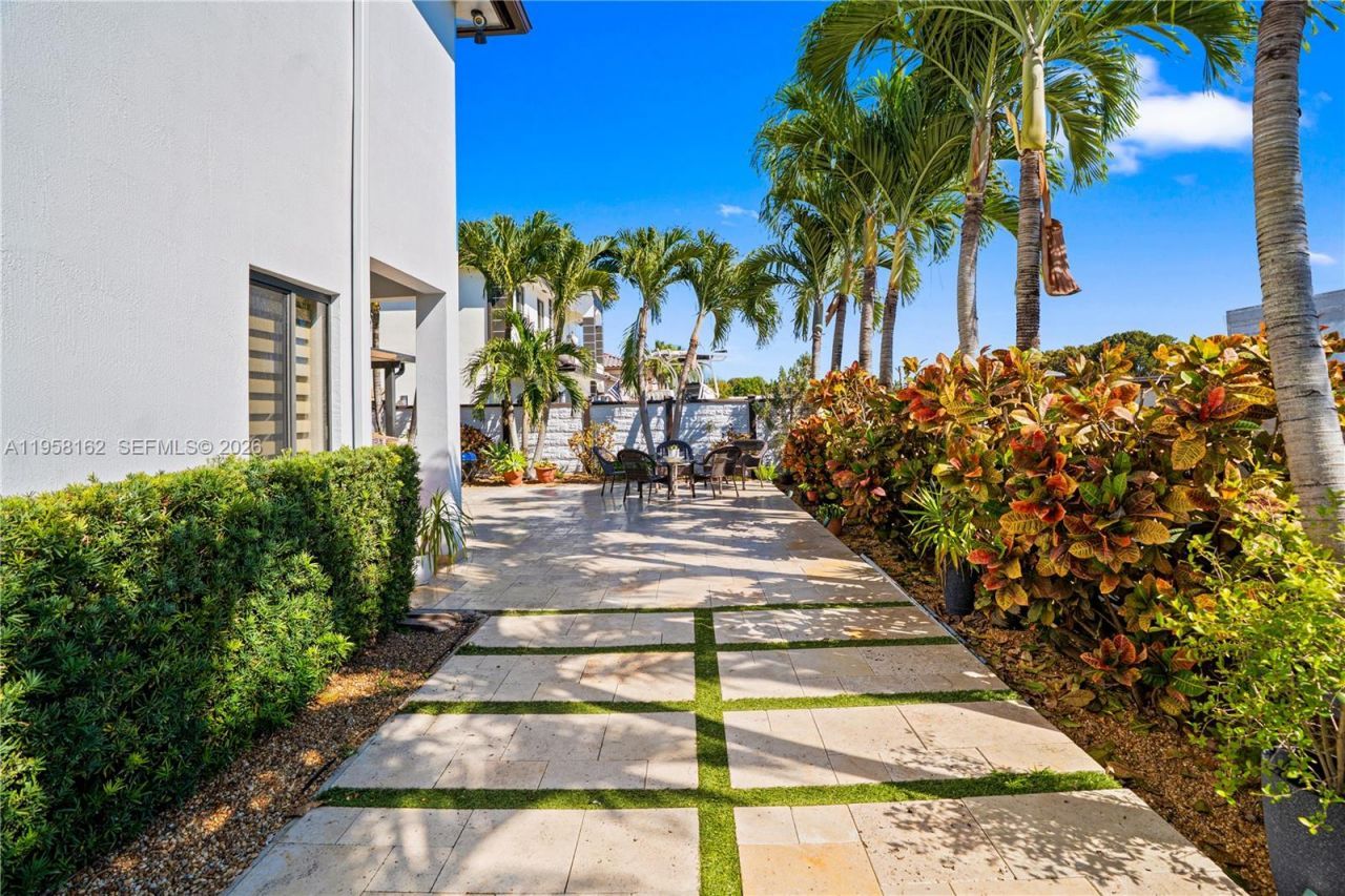3281 SW 145th Ave, Miami, FL 33175 Photo