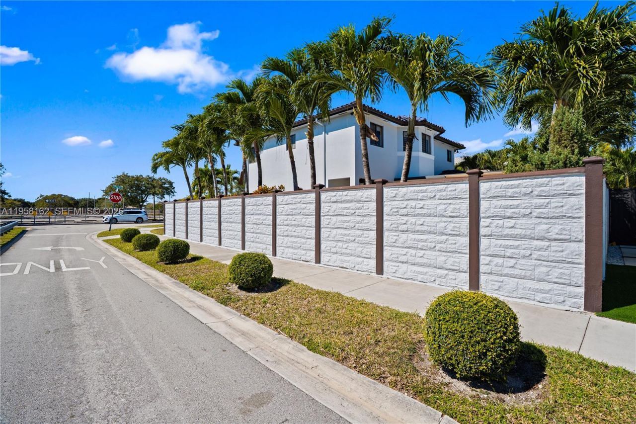 3281 SW 145th Ave, Miami, FL 33175 Photo