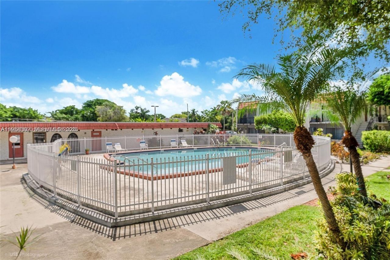 8701 SW 141st St, Unit A7, Palmetto Bay, FL 33176 Photo