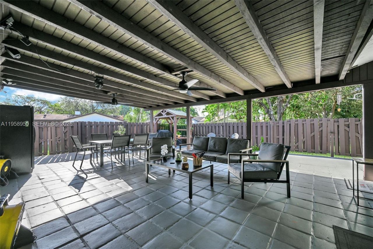 13416 SW 108th St Cir N, Miami, FL 33186 Photo