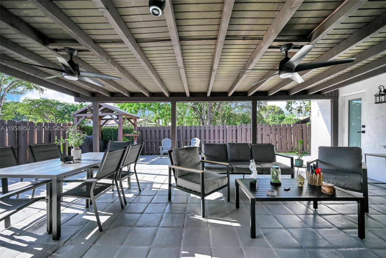 13416 SW 108th St Cir N, Miami, FL 33186 Photo