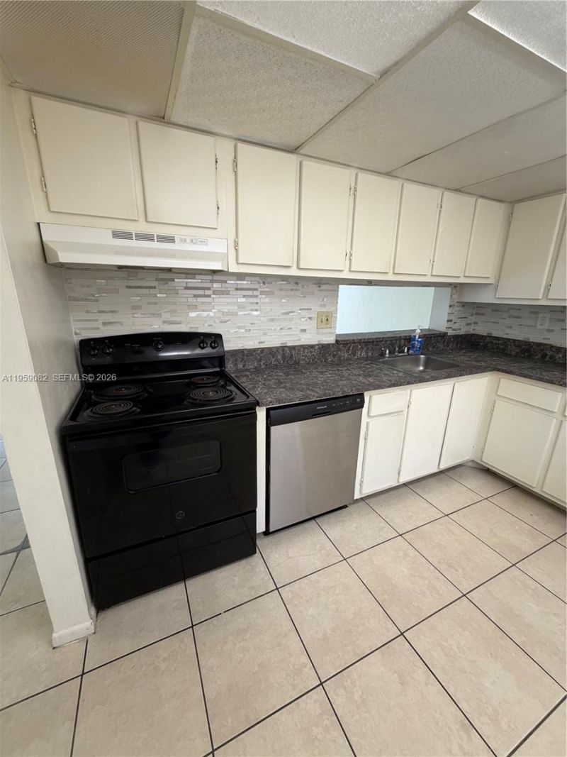 8600 SW 133rd Ave Rd, Unit 422, Miami, FL 33183 Photo