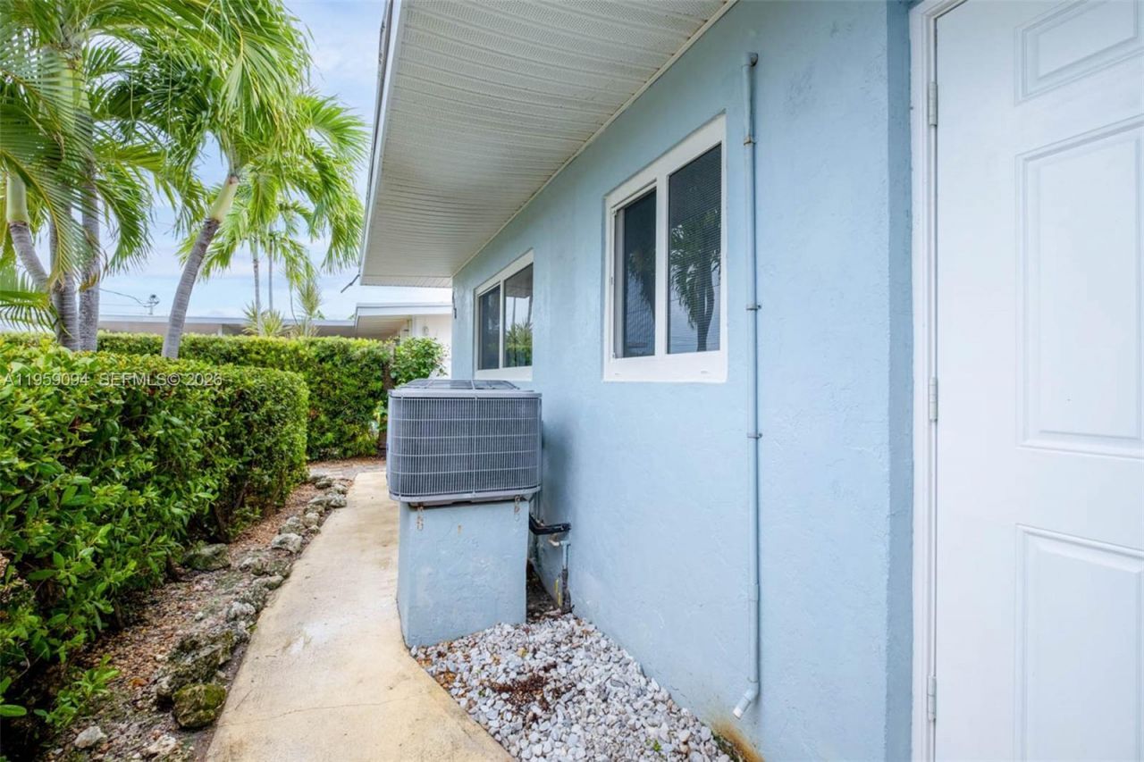 410 10th St , Key Colony, FL 33051 Photo