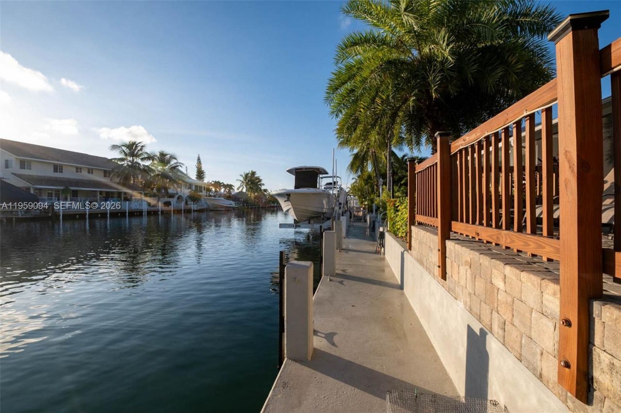 410 10th St , Key Colony, FL 33051 Photo