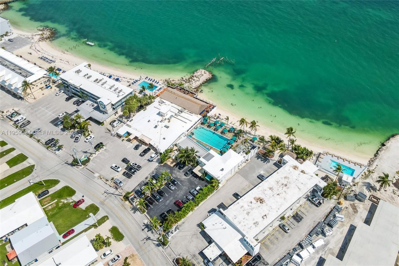 410 10th St , Key Colony, FL 33051 Photo