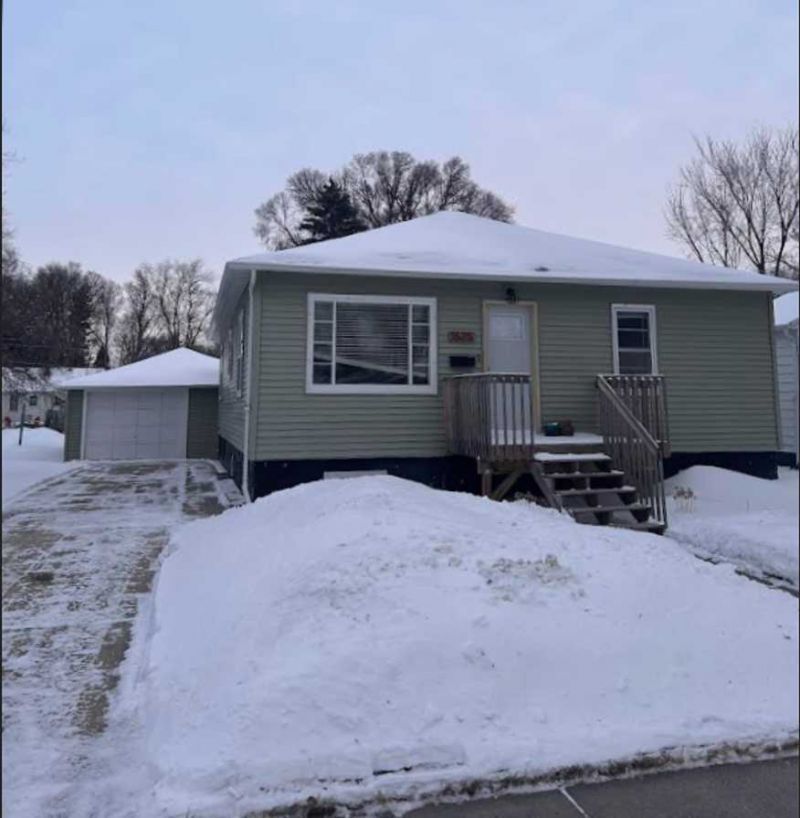 1625 9th Avenue S, Fargo, ND 58103 Main Photo